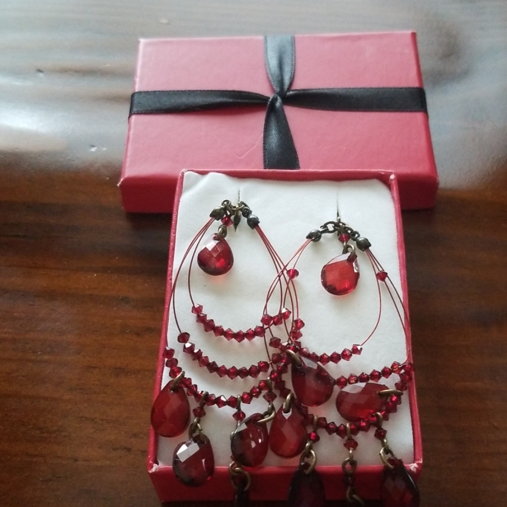 Earrings - Picture 3 of 3